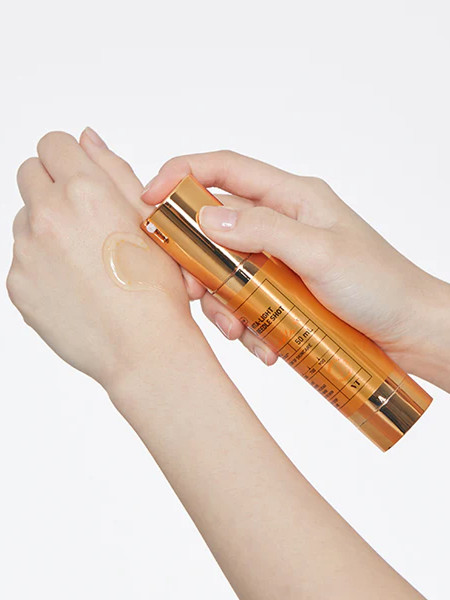 Изображение товара Сыворотка для лица Vt Cosmetics Vita-Light Reedle Shot 100 Stick с микроиглами и витамином C (50мл)