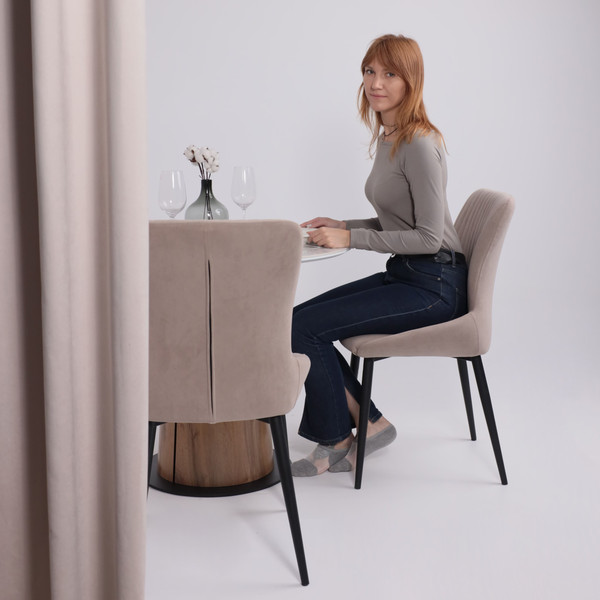 Изображение товара Обеденный стол LEPREMO AV 2317 МДФ+керамика 900 (белый глянцевый Carla Larkin/черный+HPL дуб вотан)