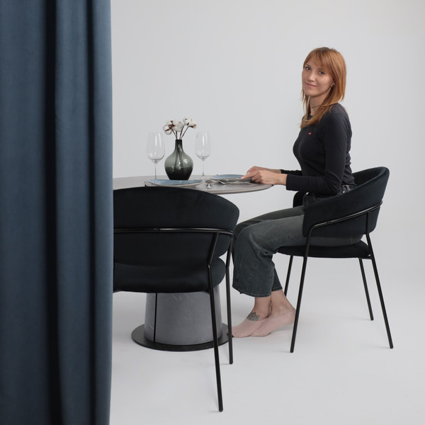 Изображение товара Обеденный стол LEPREMO AV 2317 МДФ+керамика 900 (серый матовый Larka Grey/черный+HPL Будда)