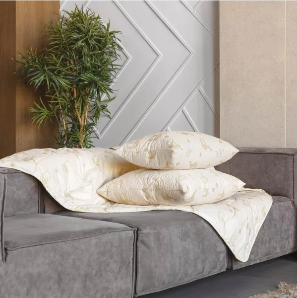 Изображение товара Подушка для сна Verossa 50x70 / 170921 (золотой верблюд)