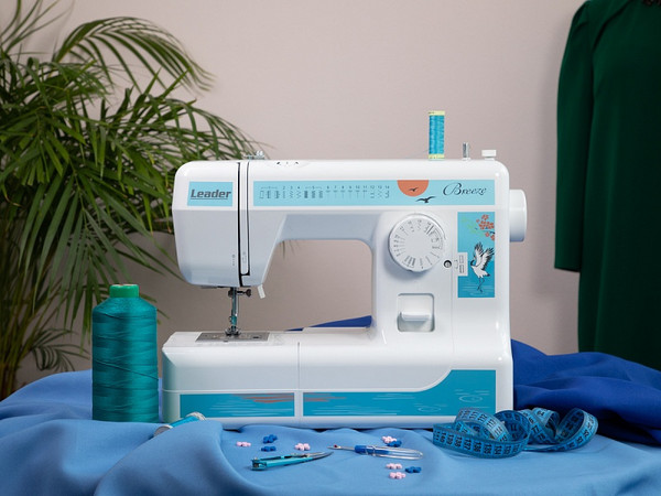 Изображение товара Швейная машина Leader Breeze