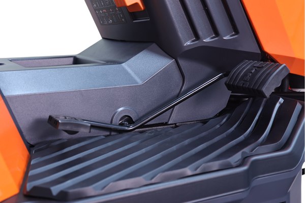 Изображение товара Райдер бензиновый Eland LT-4384P