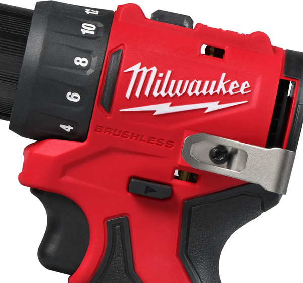 Изображение товара Аккумуляторная дрель-шуруповерт Milwaukee M12 BLDDRC-202C / 4933499686