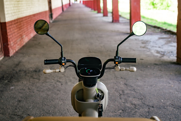 Изображение товара Электроскутер AVM CITY 650 (серый)