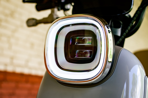 Изображение товара Электроскутер AVM CITY 650 (серый)