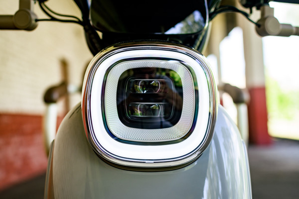 Изображение товара Электроскутер AVM CITY 650 (серый)