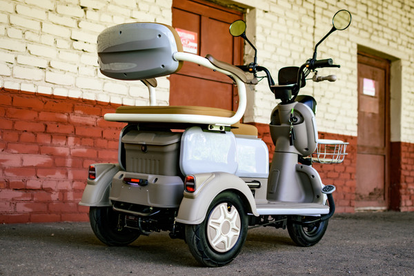 Изображение товара Электроскутер AVM CITY 650 (серый)