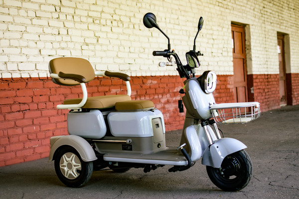 Изображение товара Электроскутер AVM CITY 650 (серый)