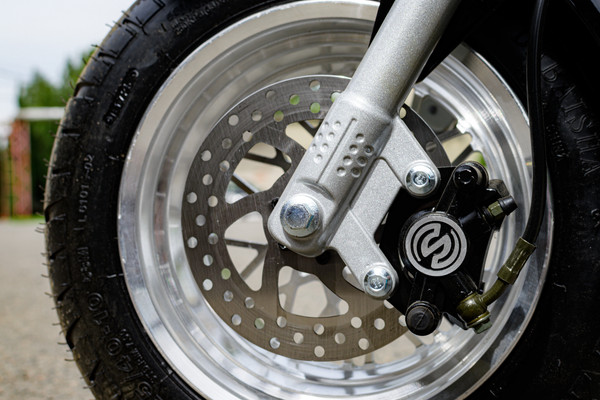 Изображение товара Электроскутер AVM Citycoco Axel 2000 (черный)