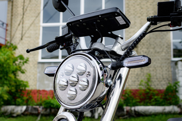 Изображение товара Электроскутер AVM Citycoco Axel 2000 (черный)