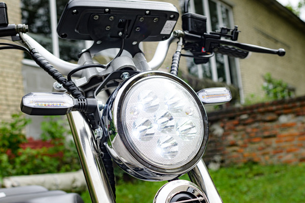 Изображение товара Электроскутер AVM Citycoco Axel 2000 (черный)