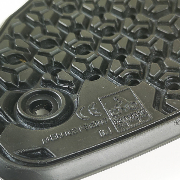 Изображение товара Мотопанцирь Taichi Helinx TRV079-BK01 (черный)