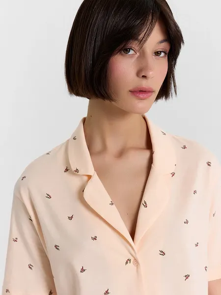 Изображение товара Пижама Mark Formelle 592553 (р.164/170-88-94, цветочки на персиковом креме)