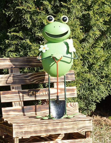 Изображение товара Фигурка для сада Klesto Лягушка прораб с лопатой Z26407