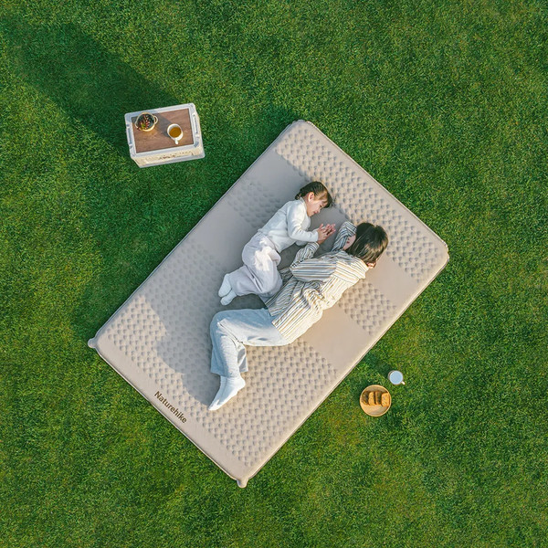 Изображение товара Туристический коврик Naturehike CNK2300WS012 / 6927595753989 (коричневый)