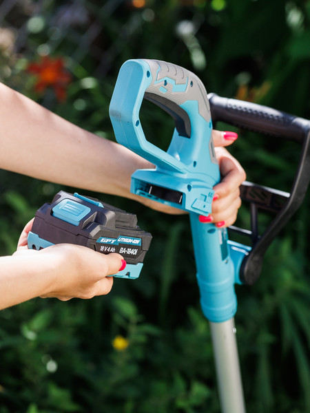 Изображение товара Триммер аккумуляторный GPT CCS-M2040B01-1A BL