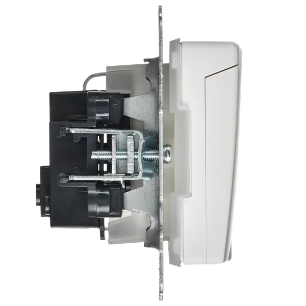 Изображение товара Розетка IEK Brite BR-R16-16-44-K91 (арктический белый)