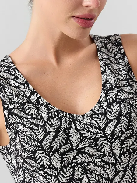 Изображение товара Майка домашняя Mark Formelle 422258 (р.164/170-92-98, листья на черном)