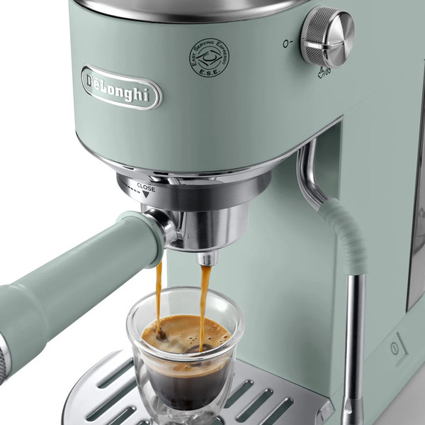 Изображение товара Кофеварка эспрессо DeLonghi EC890.GR