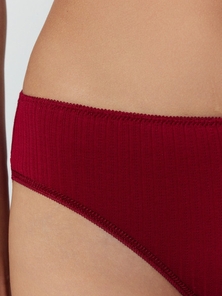 Изображение товара Трусы женские Mark Formelle 412550 (р.94, красная румба)