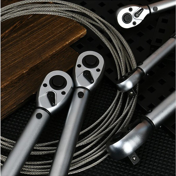 Изображение товара Гаечный ключ Deli Динамометрический / EDL-YN-40200