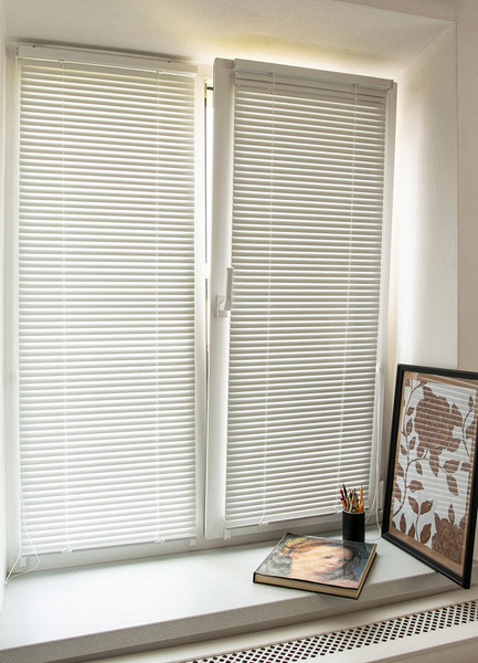 Изображение товара Жалюзи горизонтальные Delfa СГЖМ-300/13 (73x150, белый)