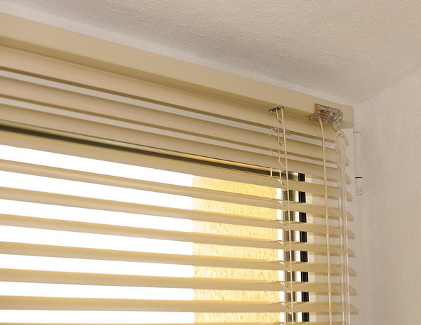 Изображение товара Жалюзи горизонтальные Delfa СГЖ-2083 (150x150, слоновая кость)