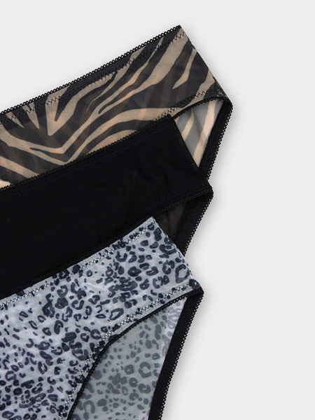 Изображение товара Комплект женских трусов Mark Formelle 412451-3 (р.102, анималистичный принт на белом)