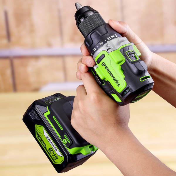 Изображение товара Аккумуляторная дрель-шуруповерт Greenworks GD24DD90 бесщеточная 24V / 3707507CUB (с АКБ 4Ач и ЗУ)