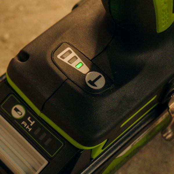 Изображение товара Аккумуляторный шуруповерт Greenworks GD24ID3 бесщеточный 24V / 3802807CUB (с АКБ 4Ач и ЗУ)