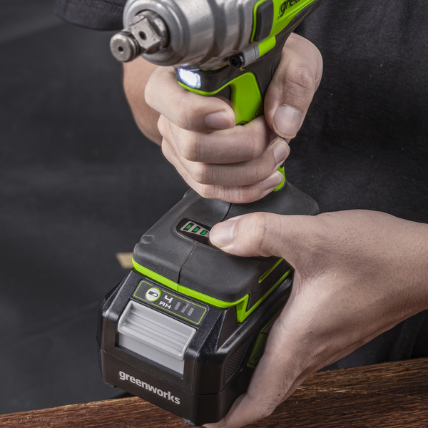 Изображение товара Аккумуляторный гайковерт Greenworks GD24IW400 бесщеточный 24V / 3802907CUG (с АКБ 5Ач и ЗУ)