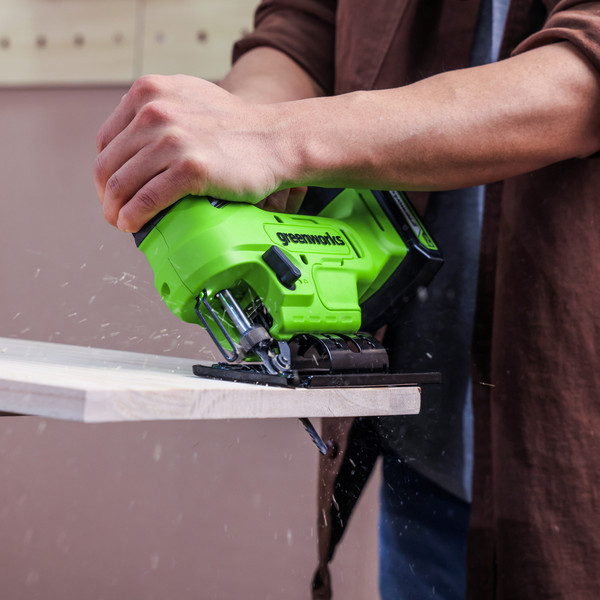 Изображение товара Электролобзик Greenworks GD24JS90 бесщеточный 24V / 3601707CUA (с АКБ 2Ач и ЗУ)