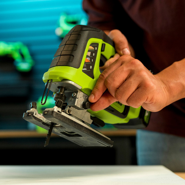 Изображение товара Электролобзик Greenworks GD24JS120 бесщеточный 24V / 3601407CUB (с АКБ 4Ач и ЗУ)