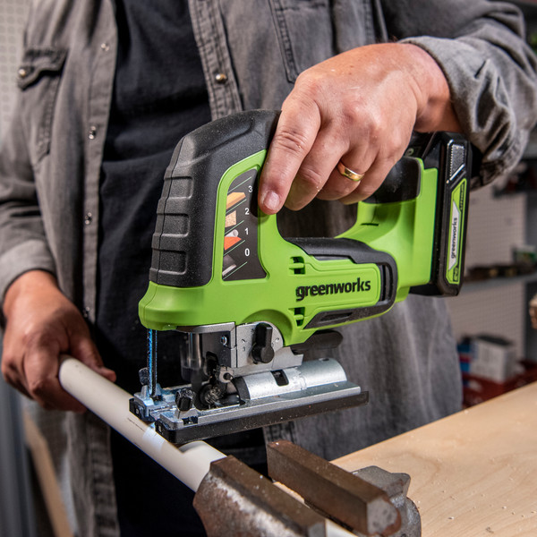 Изображение товара Электролобзик Greenworks GD24JS120 бесщеточный 24V / 3601407CUB (с АКБ 4Ач и ЗУ)