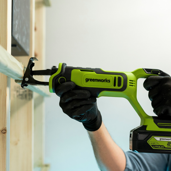 Изображение товара Сабельная пила Greenworks GPT-BLRS-1 бесщеточная 24V / 1200607CUA (с АКБ 2Ач и ЗУ)