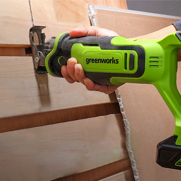 Изображение товара Сабельная пила Greenworks GPT-BLRS-1 бесщеточная 24V / 1200607CUA (с АКБ 2Ач и ЗУ)