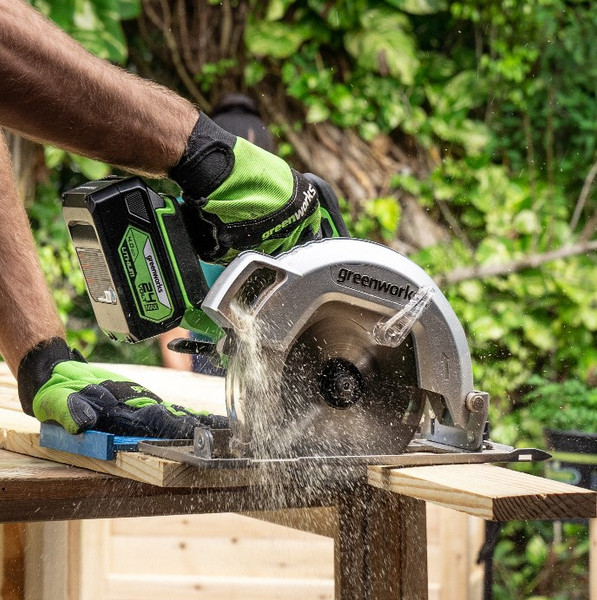 Изображение товара Дисковая пила Greenworks GD24CS бесщеточная 24V / 1500907CUB (с АКБ 4Ач и ЗУ)