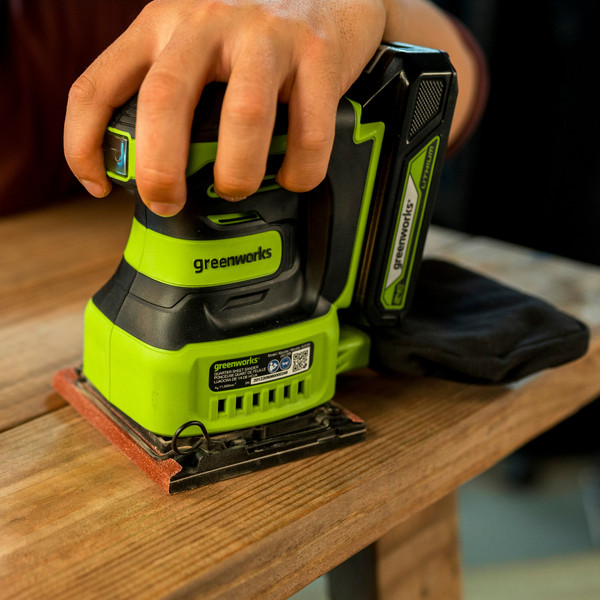 Изображение товара Вибрационная шлифовальная машина Greenworks G24SS14 / 3100507CUA