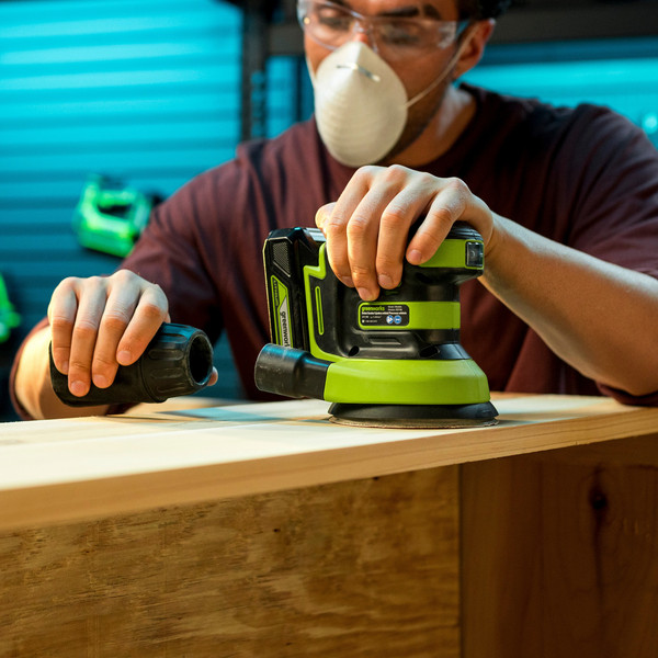 Изображение товара Эксцентриковая шлифовальная машина Greenworks OS325 / 3100907CUA