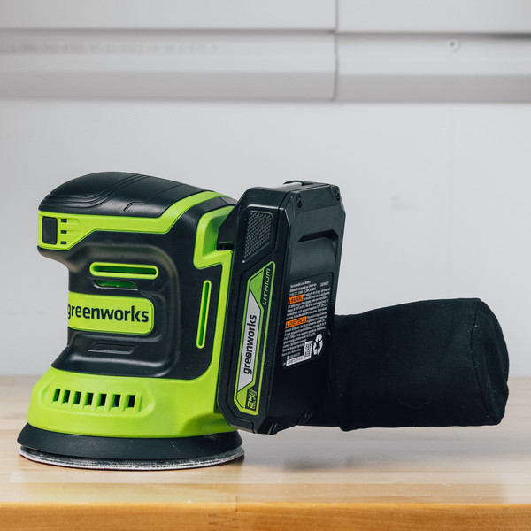 Изображение товара Эксцентриковая шлифовальная машина Greenworks OS325 / 3100907CUA