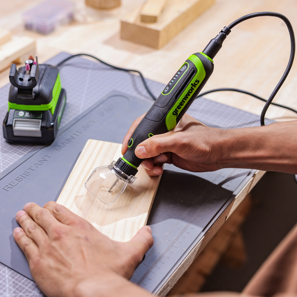 Изображение товара Гравер Greenworks G24RT бесщеточный 24V / 3200807CUA (с АКБ 2Ач, ЗУ, сумкой и оснасткой 52шт)