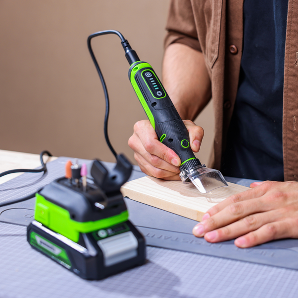 Изображение товара Гравер Greenworks G24RT бесщеточный 24V / 3200807CUA (с АКБ 2Ач, ЗУ, сумкой и оснасткой 52шт)