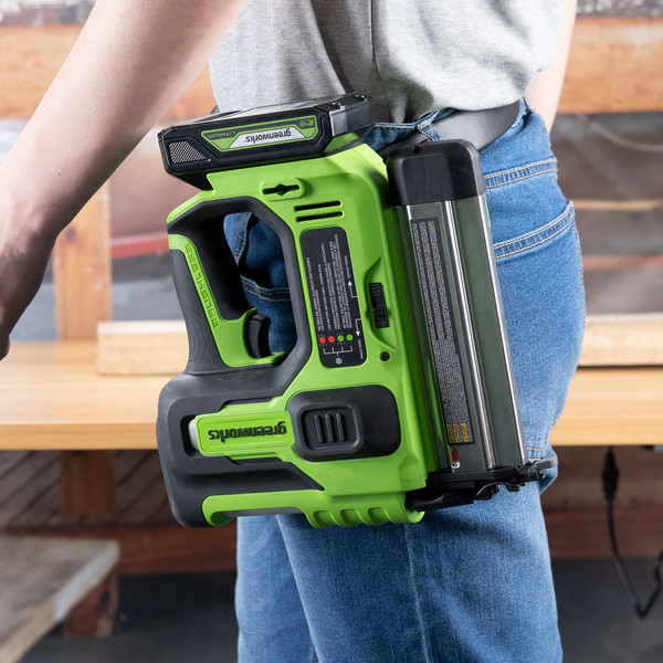 Изображение товара Аккумуляторный гвоздезабиватель Greenworks GD24BN / 3400707CUA