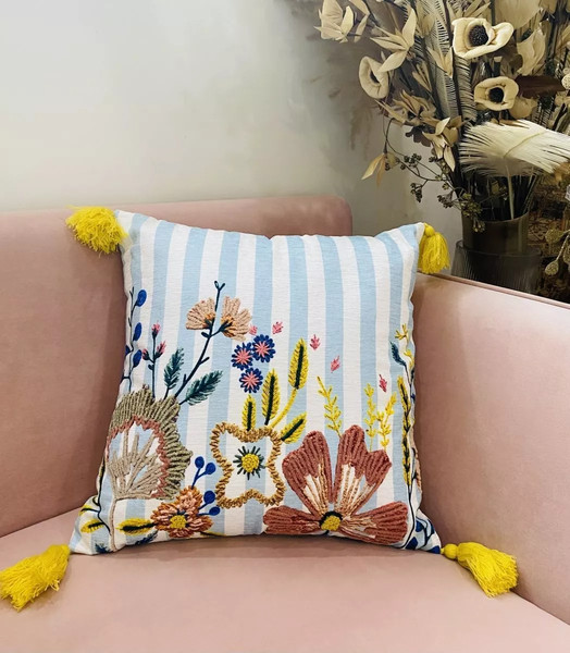 Изображение товара Чехол на подушку Arya Bright Flowers / 8680943256560 (белый/голубой)