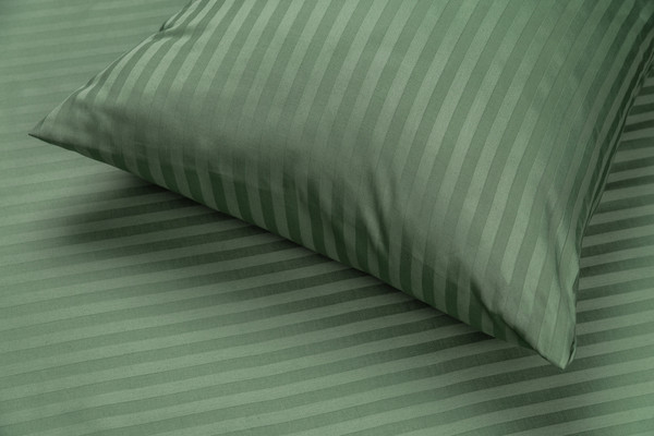 Изображение товара Комплект постельного белья Блакiт Страйп-сатин Евро 70х70 / 4252/1 17-6323 (зеленый)