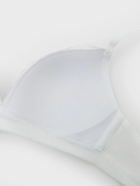 Изображение товара Бюстгальтер Mark Formelle 512581 (р.75A, белый/декор)