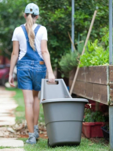 Изображение товара Тележка садовая Keter Easy Go Breeze / 231353 (50л, капучино)