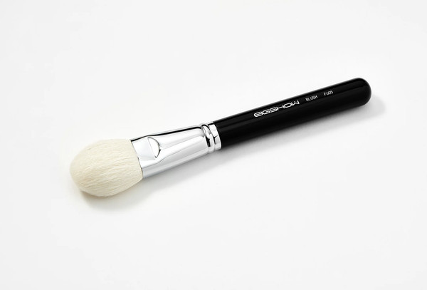 Изображение товара Кисть для макияжа Eigshow Blush F605