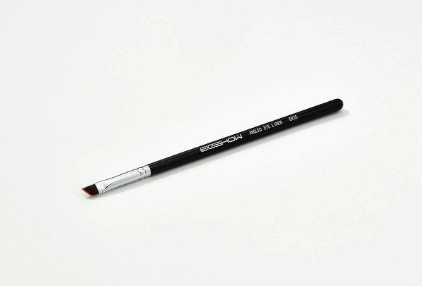 Изображение товара Кисть для макияжа Eigshow Angled Eye Liner Е835
