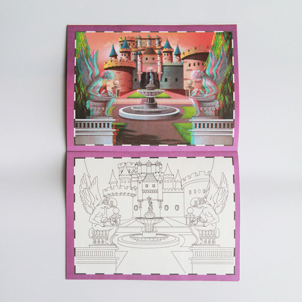 Изображение товара Раскраска Улыбка Во дворце, мягкая обложка